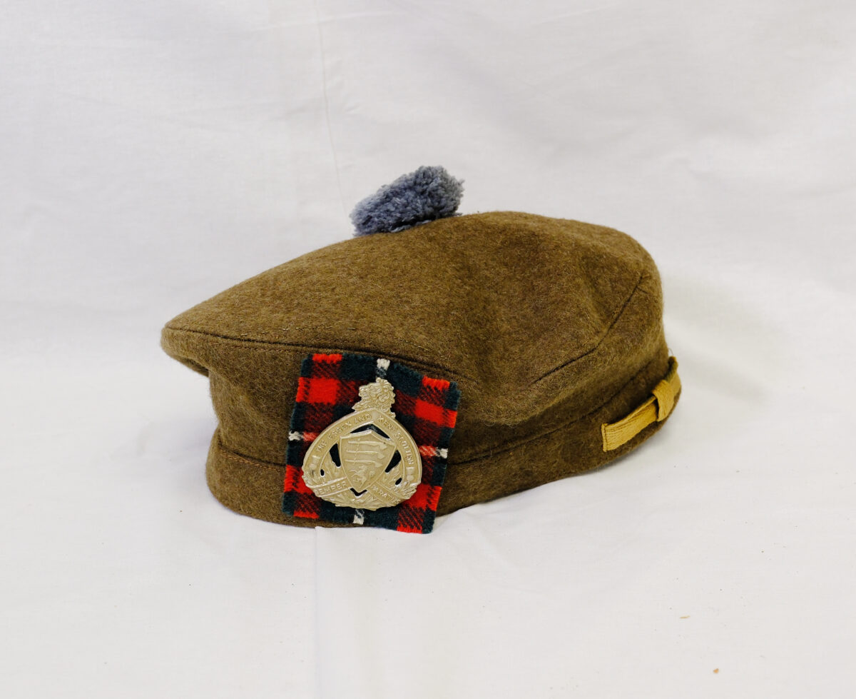 Headdress for The Essex and Kent Scottish Infantry Regiment Canadian Army.